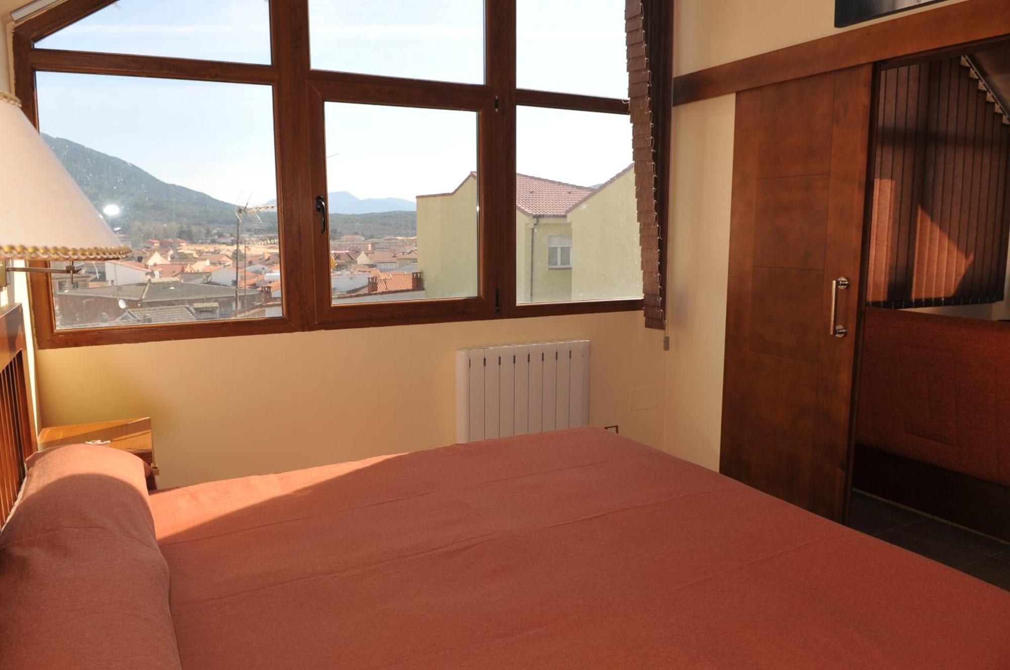 Ferienwohnung Edificio Reyes La Adrada Exterior foto